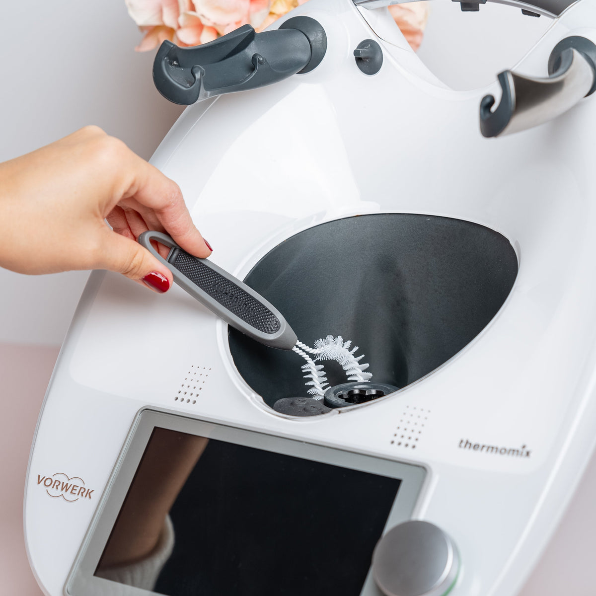 WunderBrush® Omega | Reinigungsbürste für Thermomix-Gehäuse