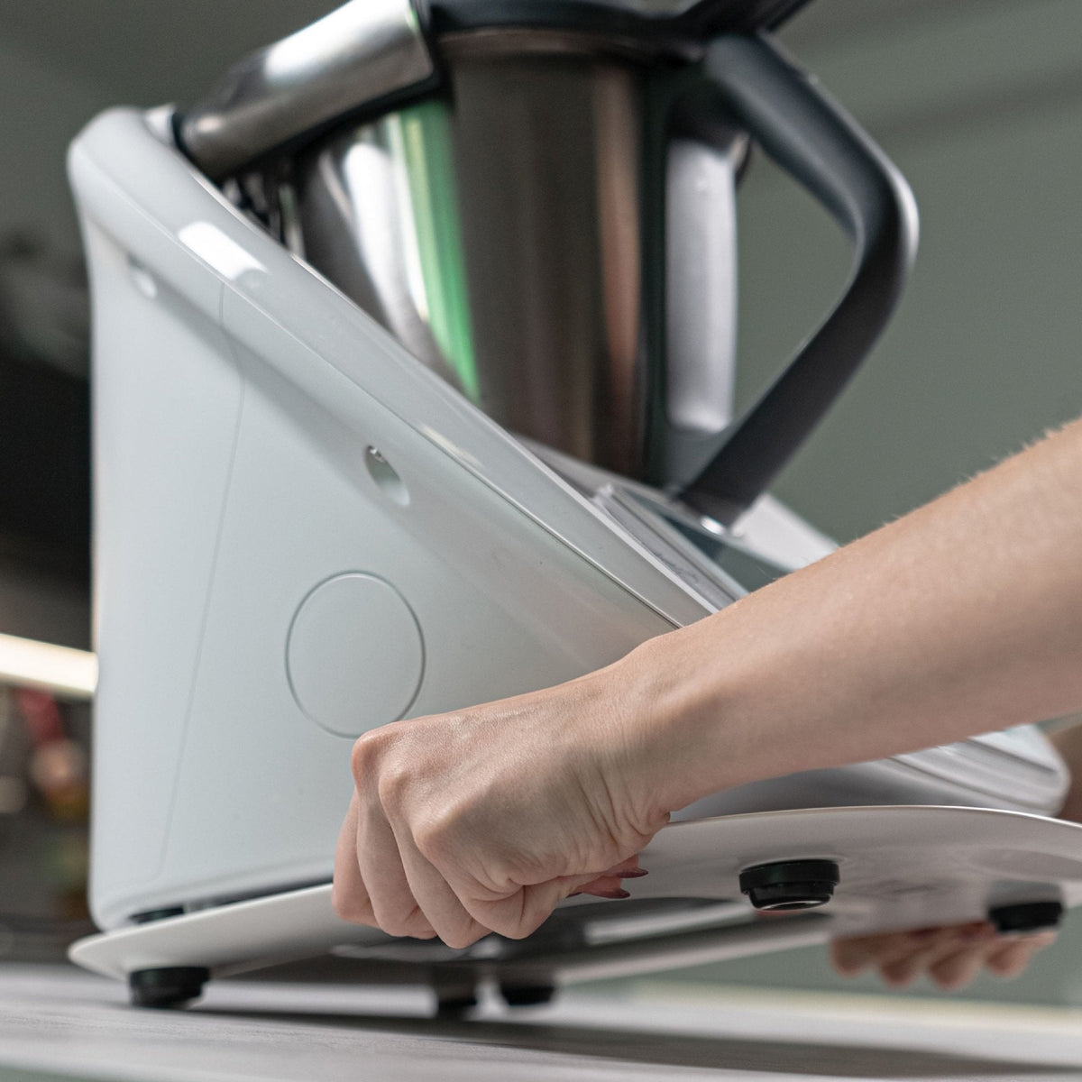 KitchenSlider® M | V3 | Premium-Gleitbrett für Thermomix TM6, TM5
